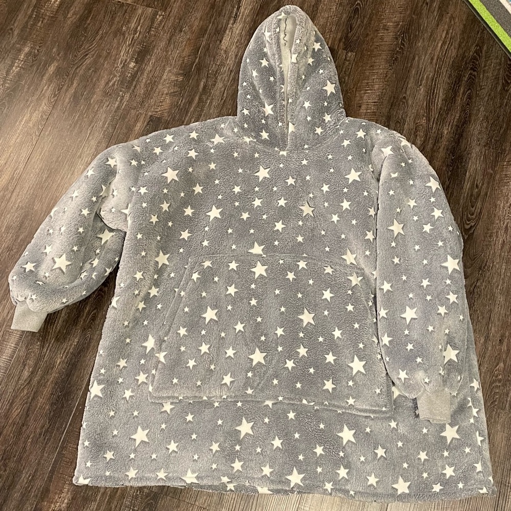 Oversized Blanket Hoodie with Glow in the Dark Stars